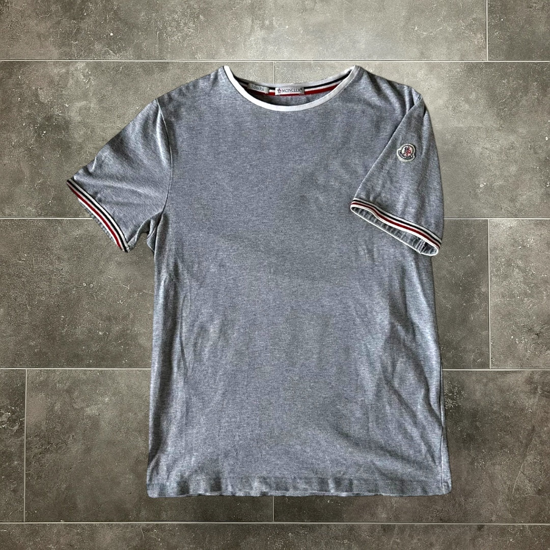 MONCLER SHOULDER BADGE T-SHIRT (L)