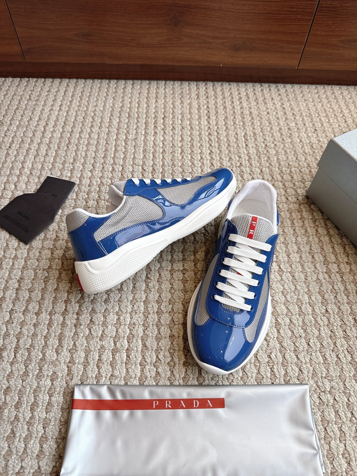Prada cups ”Dark Blue”