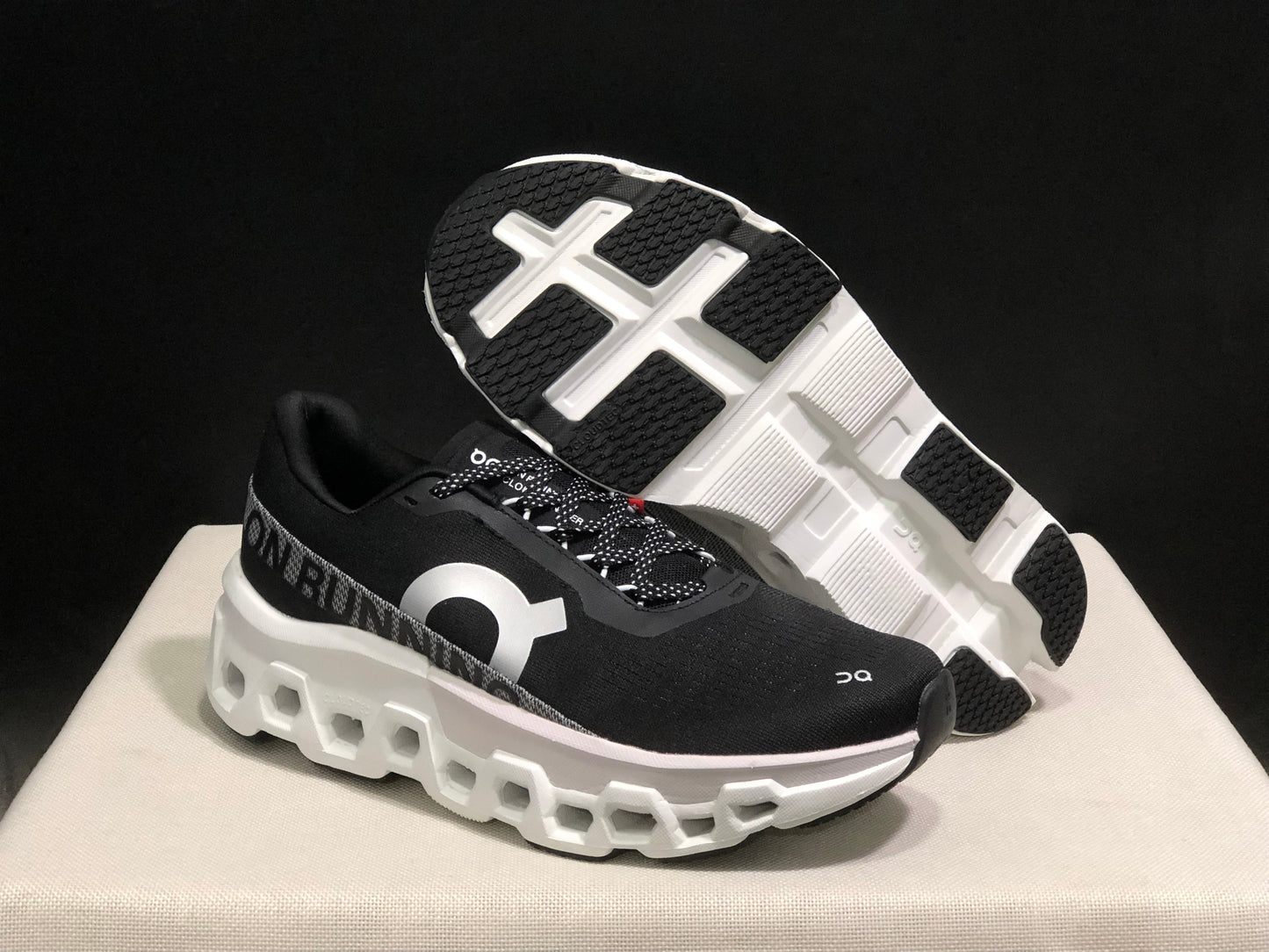 On Cloud Cloudmonster 2 (Black/White)