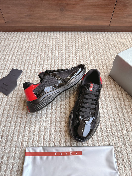 Prada cups ”Black/Red”