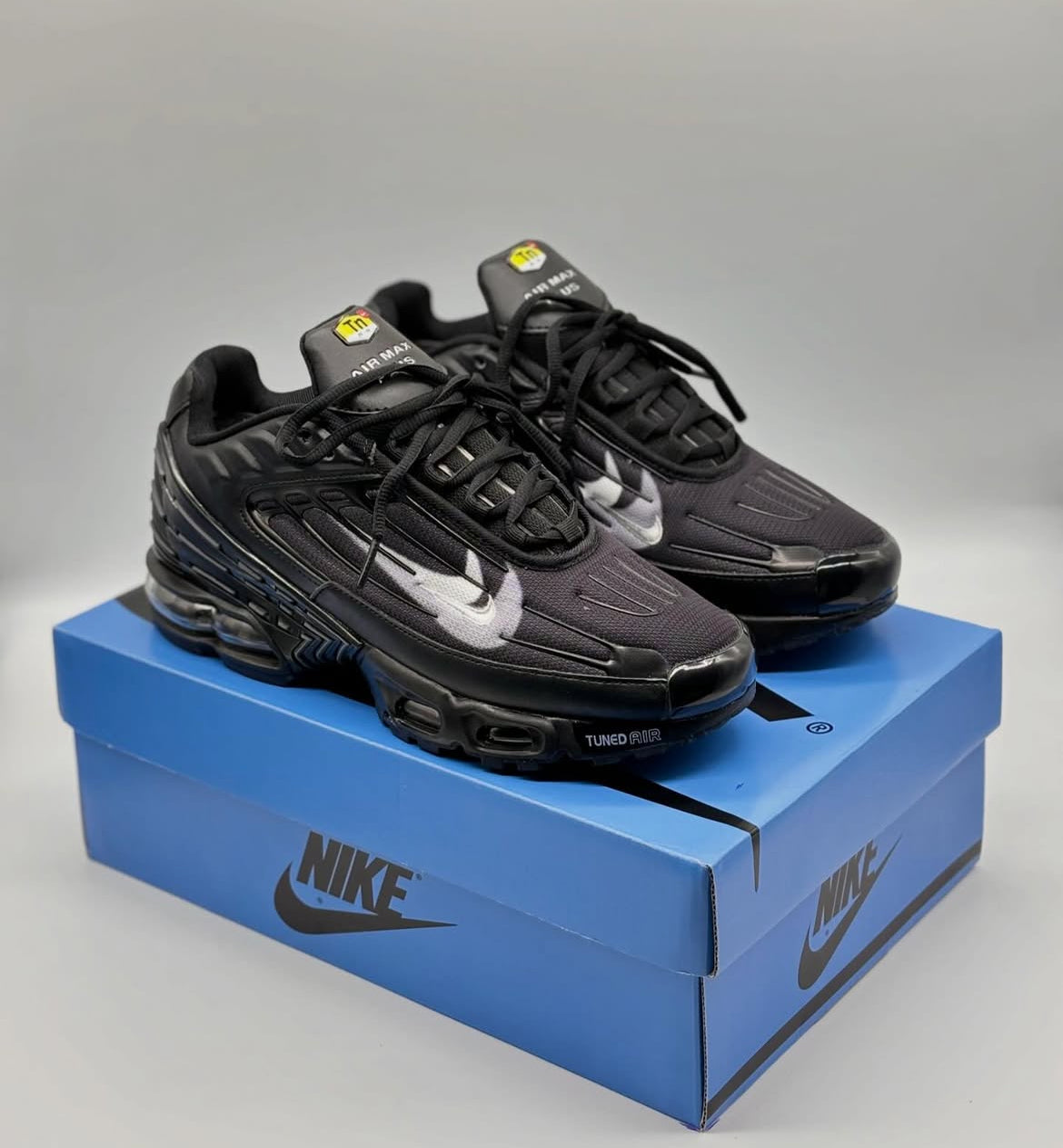 Nike Air Max Plus TN 3 "Spray  Swoosh"