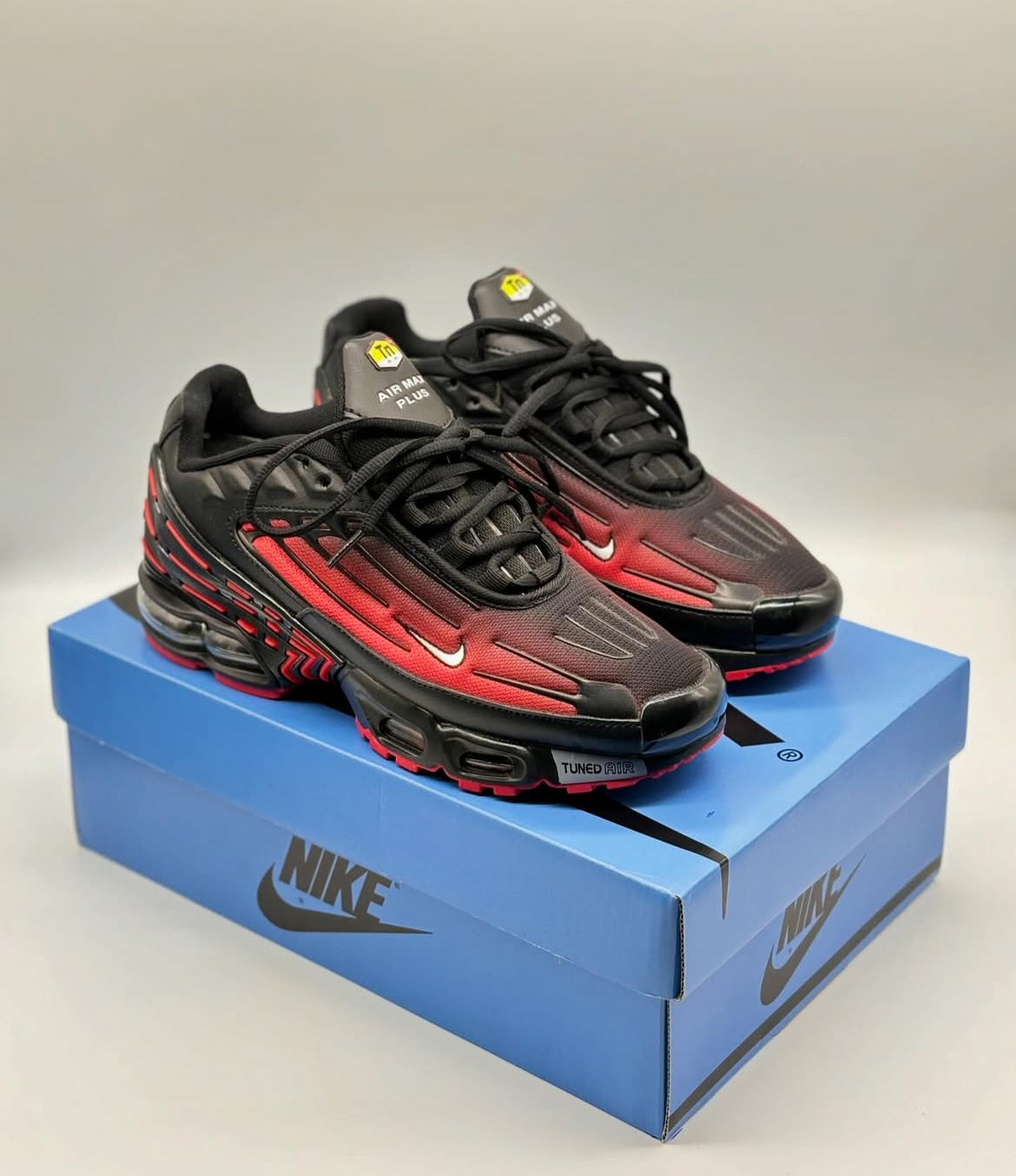 Nike Air Max Plus TN 3 "Radiant Red"