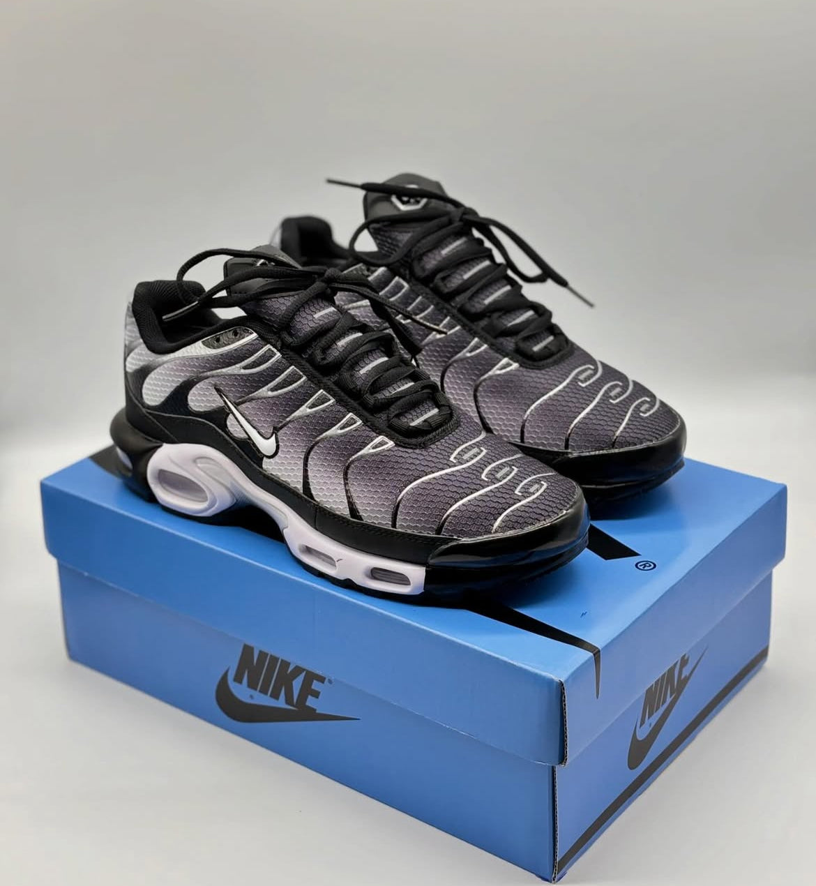 Nike Air Max Plus TN ”Smoke Grey”