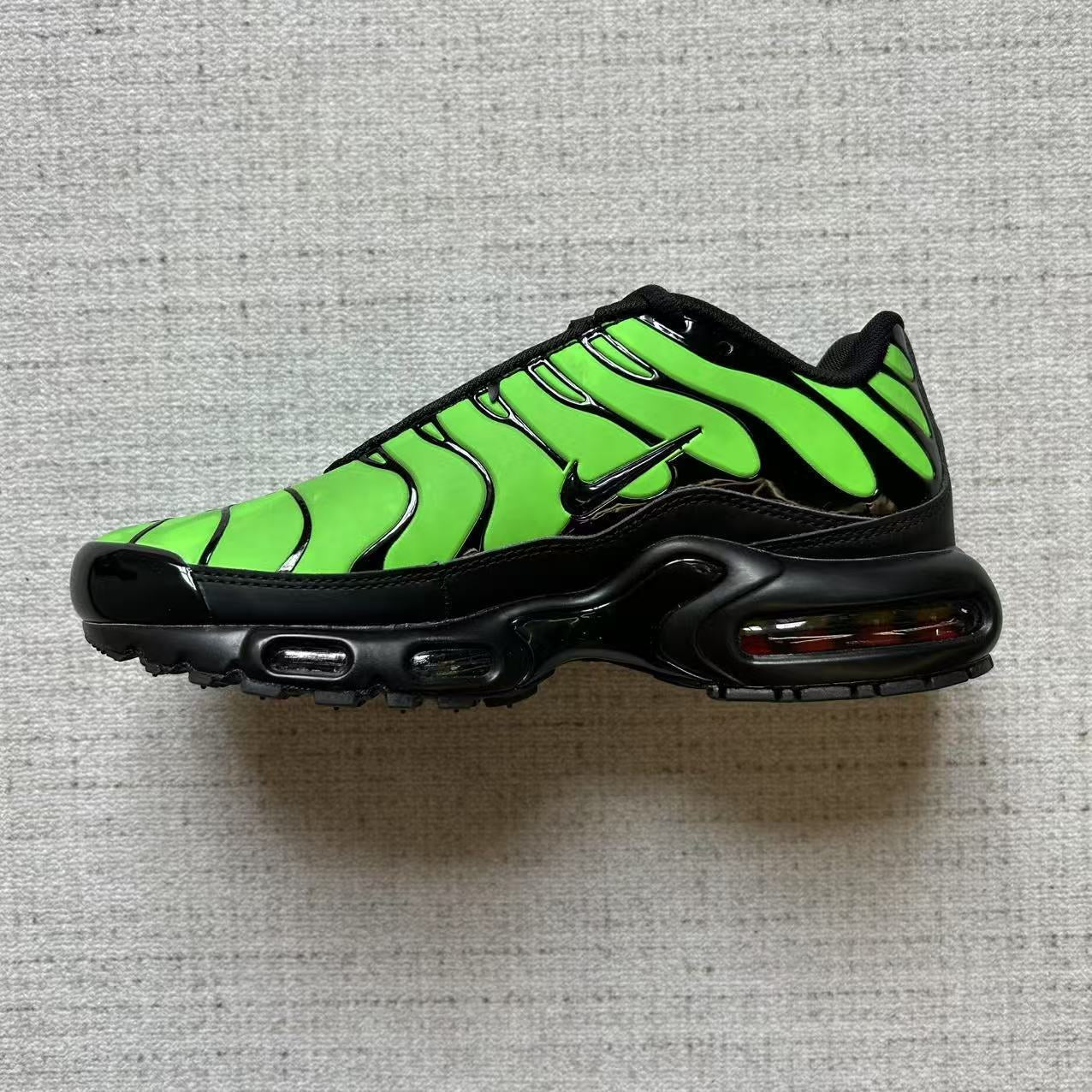 Nike Air Max Plus TN ”Green” Thermoactive / Heatreactive
