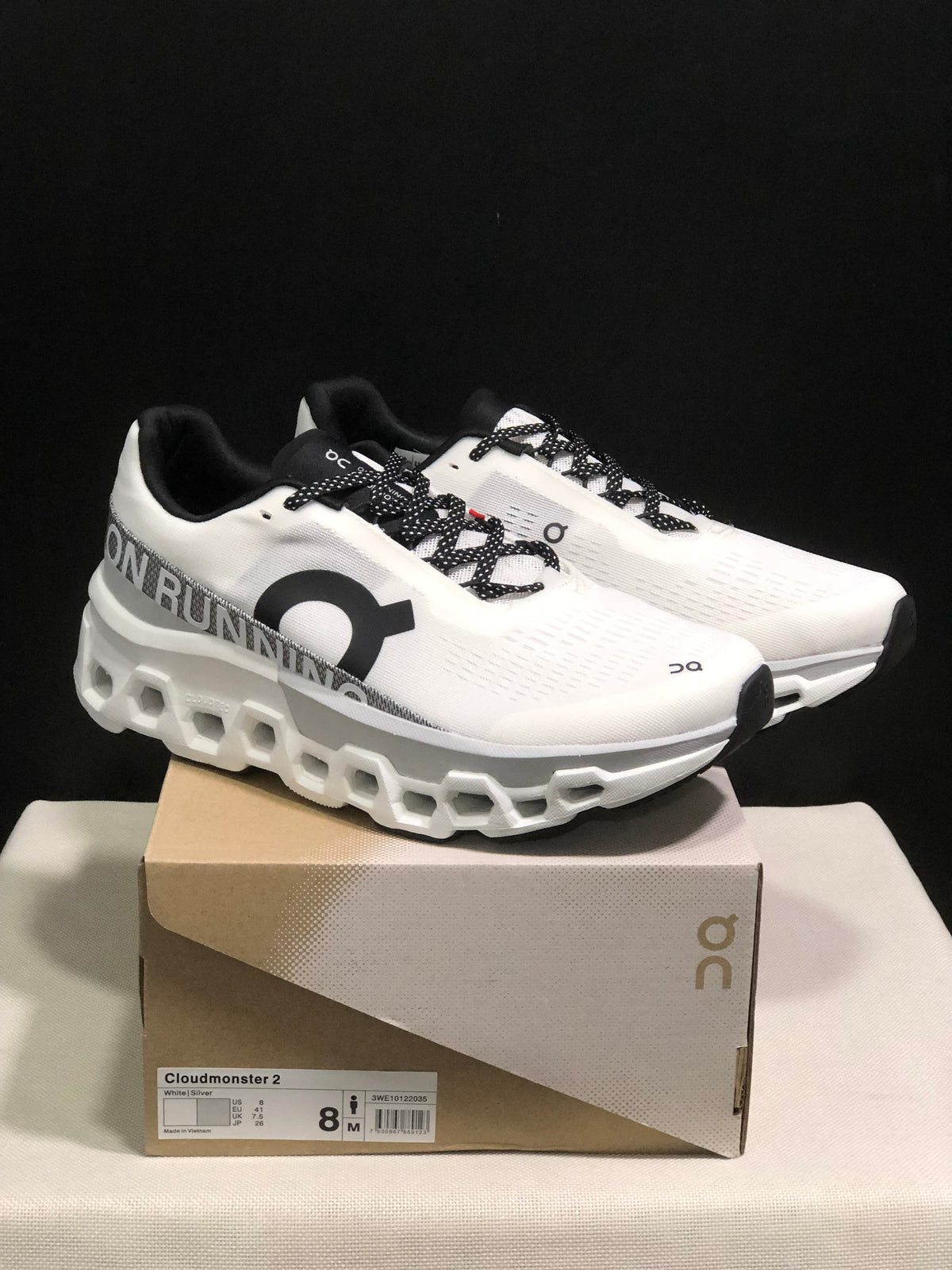 On Cloud Cloudmonster 2 (White/Black)